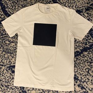 Zara Men’s Embroidered Square Graphic Men’s shorts sleeve